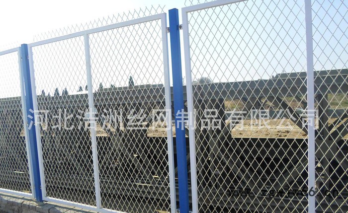 浩洲现货公路护栏网 金属网 铁路防护网**价廉图3