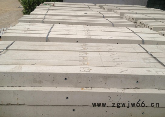 厂家专业生产水泥立柱、护栏立柱 安平县德明金属网业图3