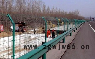 安平德明金属网业专业生产高速公路铁路护栏、小区护栏网、荷兰网图2