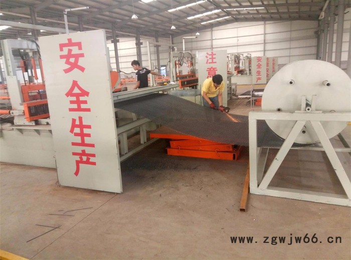 安平工厂专业生产矿用轧花金属网 、 现货销售图3