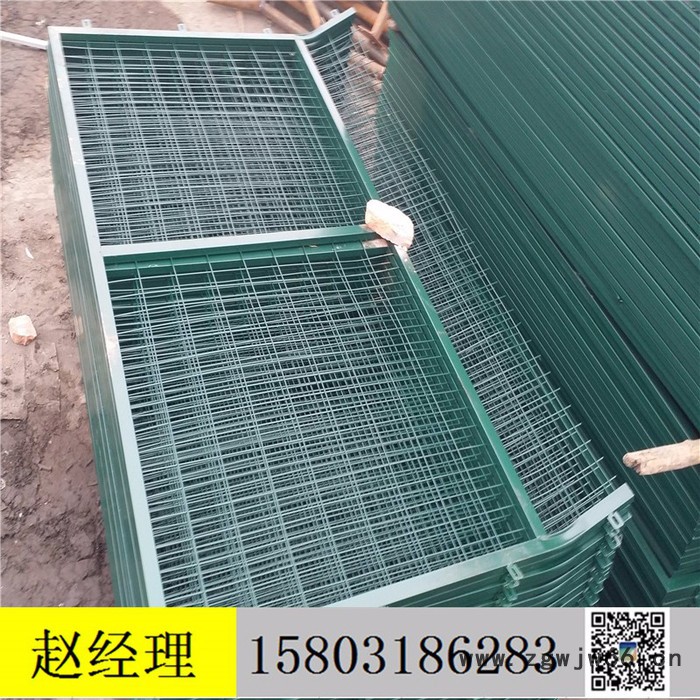 君龙公司供应铁路线路防护栅栏通线20128001高铁金属网片防护栅栏铁路护栏网30*50防护栅栏图4