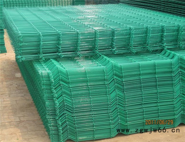 厂家专业生产高铁防护用金属网片、护栏网片图3