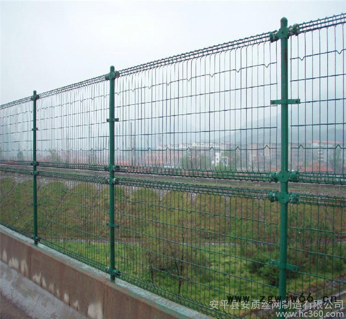 **双圈护栏网生产 大连安质金属网业有限公司图2