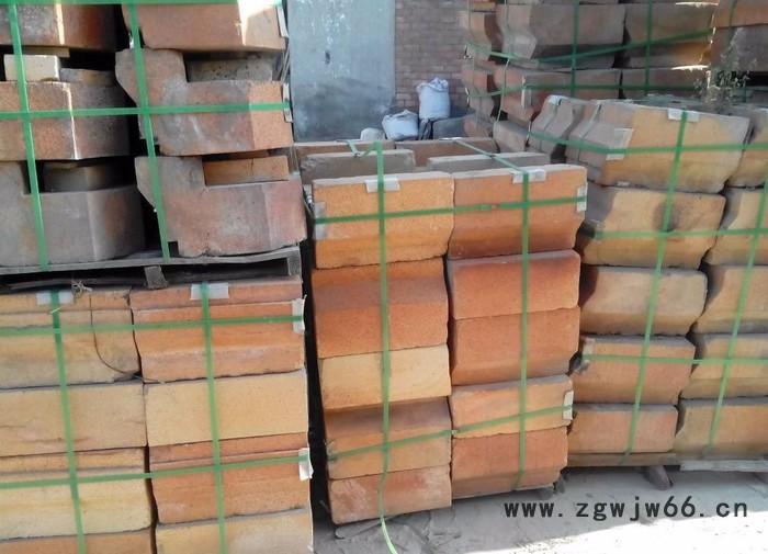 三低粘土砖 耐火材料种类  低气孔窑炉粘土砖价格图4