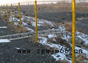 安平德明金属网业有限公司专业生产刺绳、刺丝护栏网、小区护栏