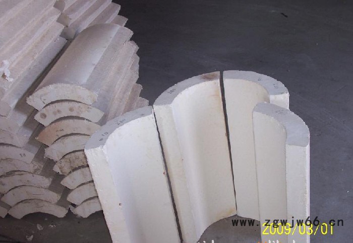 耐高温硅酸钙保温材料 无石棉微孔硅酸钙管