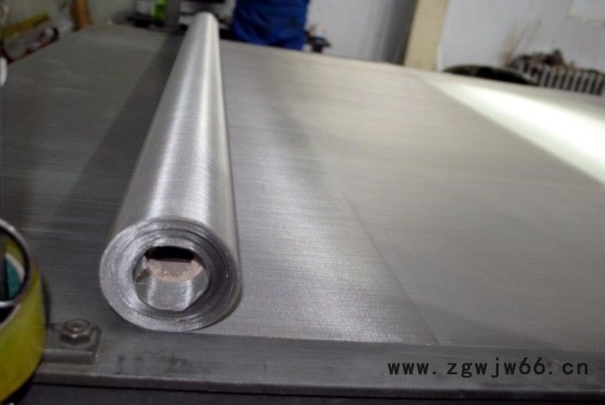 不锈钢丝  20目不锈钢丝网  30 目不锈钢丝网  冲孔网  筛网  金属网片图3