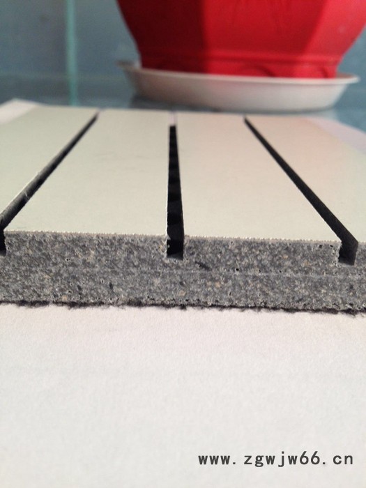 冠艺 穿孔木质吸音板 陶铝吸音板厂家防潮防水墙面隔音材料高硬度装饰板图5