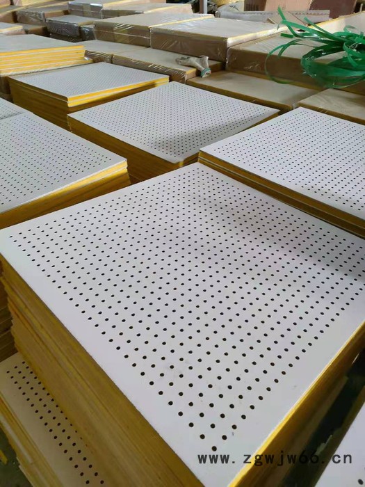 硅酸钙穿孔吸音板 复合板 地下室机房会议室吸音吊顶隔音材料 欧洛风建材 石膏板穿孔吸音板图2