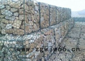 安平德明金属网业有限公司专业生产石笼网、石笼网箱、雷诺护垫、铅丝笼图3