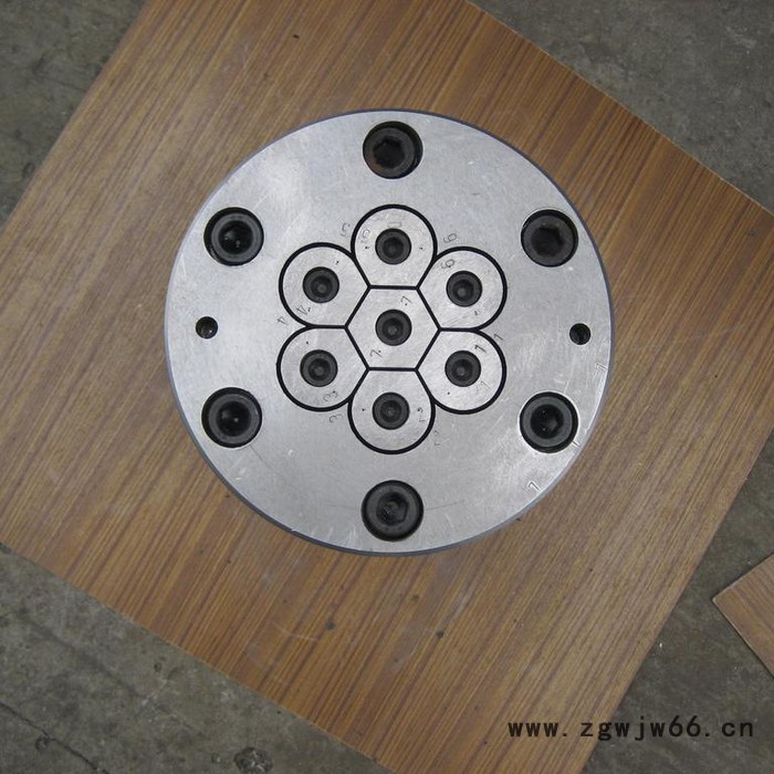 远东  挤出模具    塑料加工    挤出模具 塑料加工 靠尺模具 塑料加工图2