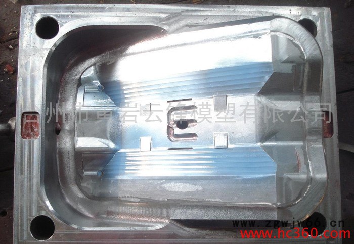 云峰 模具 模具铸造模加工 注射模 汽车模具 冲压模 提供模具铸造模加工  质量好，价