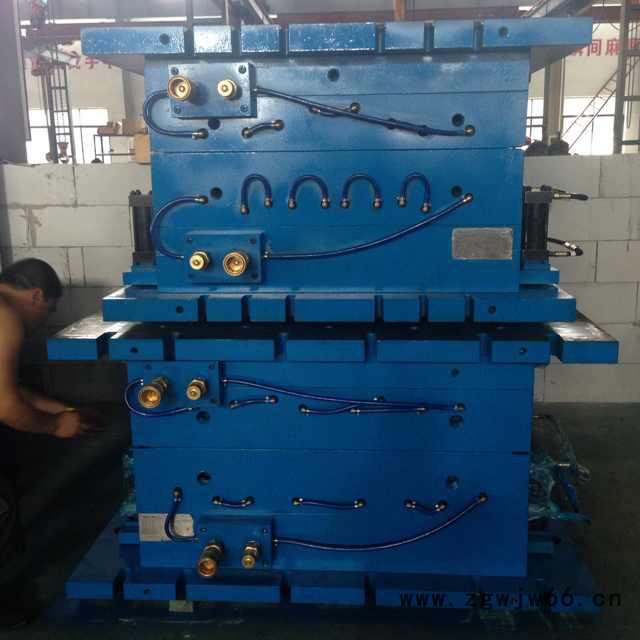 云峰 模具 模具铸造模加工 注射模 汽车模具 冲压模 提供模具铸造模加工  质量好，价图3