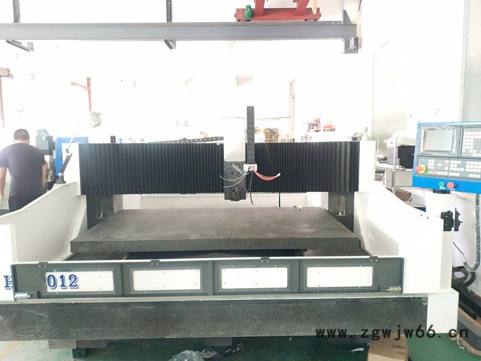 厂家直供台湾金属治具加工大型高光机 金属模具高光机设备厂家cnc加工中心 教学雕铣机 金属雕铣机图3