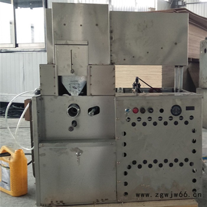 多种规格模具四缸玉米麻花机 泰安市电动空心棒机 实心条加工设备 免费教技术 工厂价图8