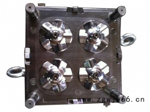 塑料制品 设计制造   模具设计制造    注塑加工   塑料模具  厂家图8