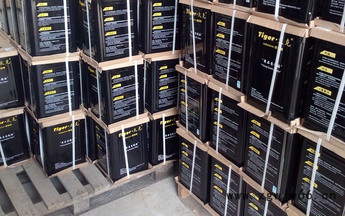 供应橡塑保温材料专用胶水 环保型桶装保温胶水图4