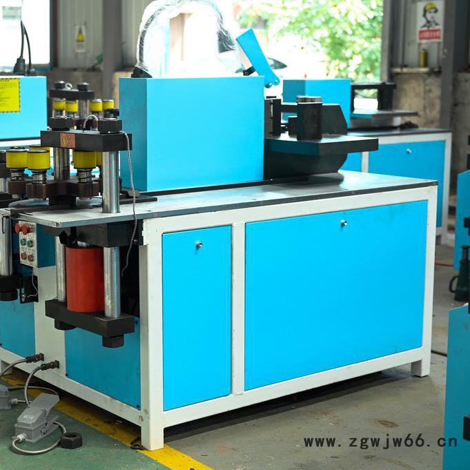 德商多工能铜排加工机 转塔母线机 三个月模具免费换图6