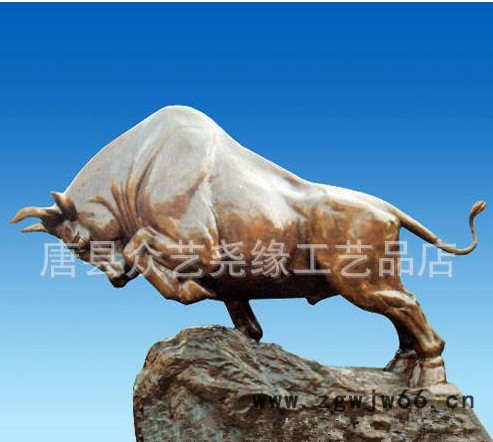 **玻璃钢动物雕塑树脂工艺品正宗华尔街牛景观雕塑 模具加工图2