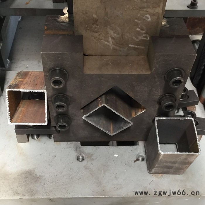 盈通 方管冲弧模具 方管切断模具 冲孔模具  模具加工厂 模具定制图8
