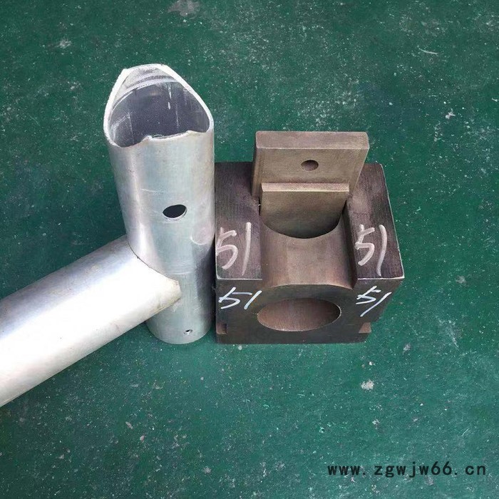 盈通 方管冲弧模具 方管切断模具 冲孔模具  模具加工厂 模具定制图4