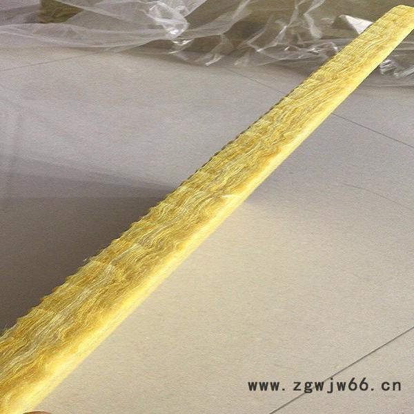 鼎泰蓝星大量供应玻璃棉材料 贴面玻璃棉 离心玻璃棉保温材料图3