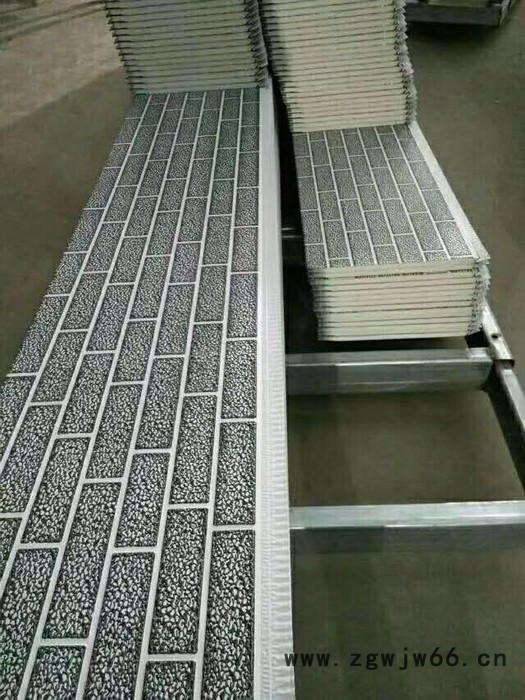 外墙金属保温板**金属雕花板各式移动板房板材新型保温材料图2