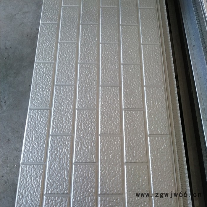 金诚金属雕花板 外墙保温装饰一体板 聚氨酯外墙保温板 保温材料图3
