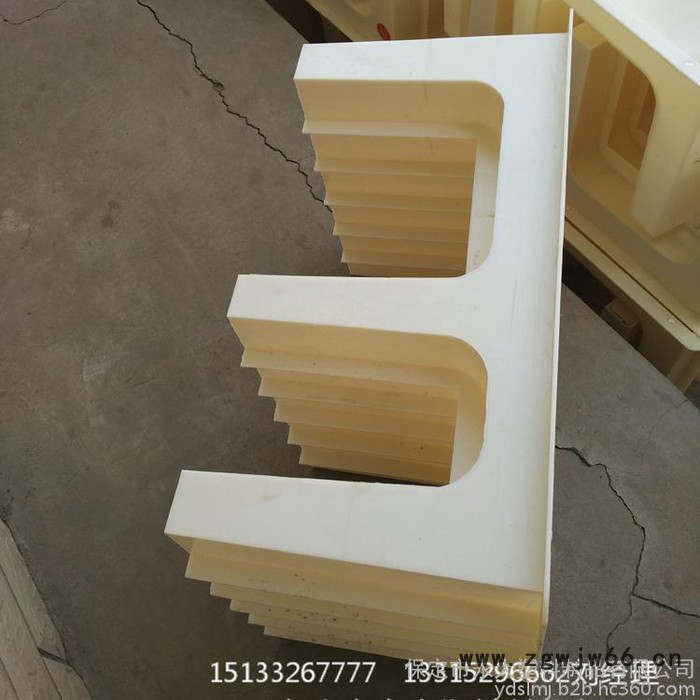 电缆槽塑料模具加工制造图8