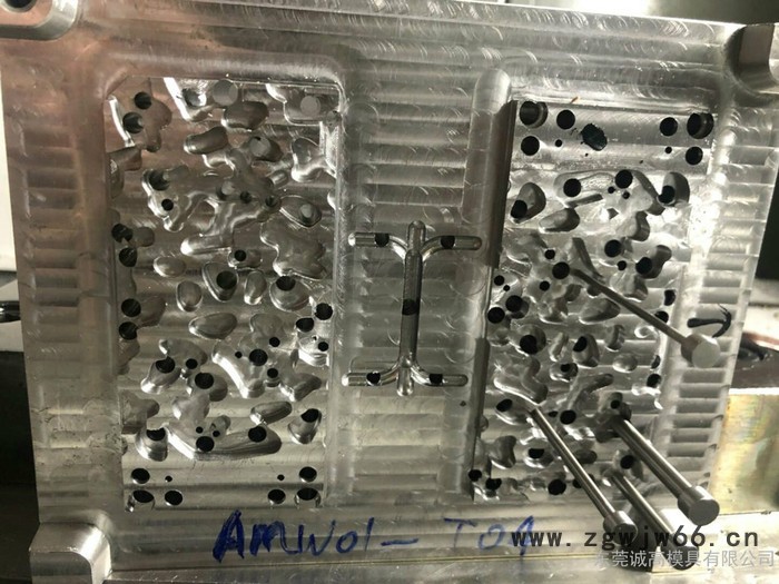 提供模具运水,顶针深孔加工图6