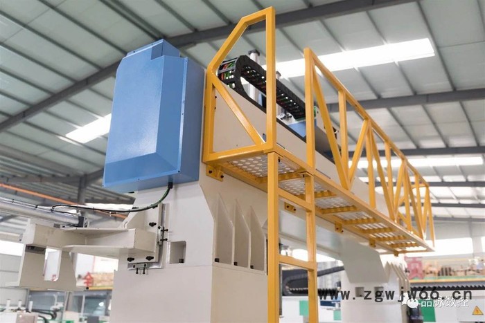 大型五轴模具加工中心图2