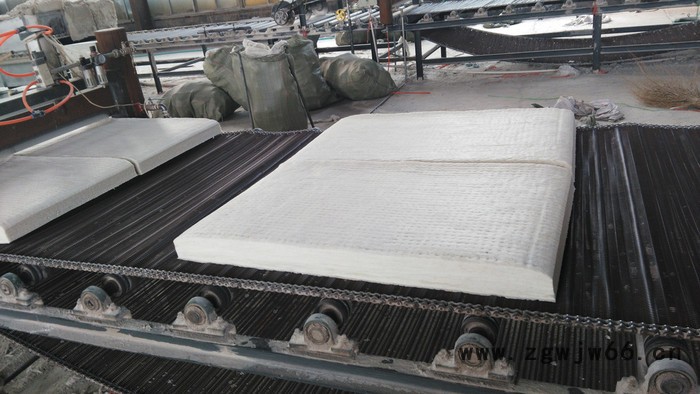 恒盛 耐火保温材料有限公司专业生产硅酸铝陶瓷纤维毯等耐火产品价格优惠**