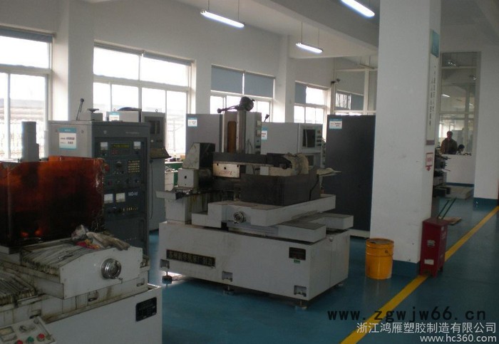 塑料模具加工图2