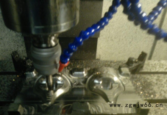 液态硅胶制品模具厂 液体硅胶注塑模具加工图2