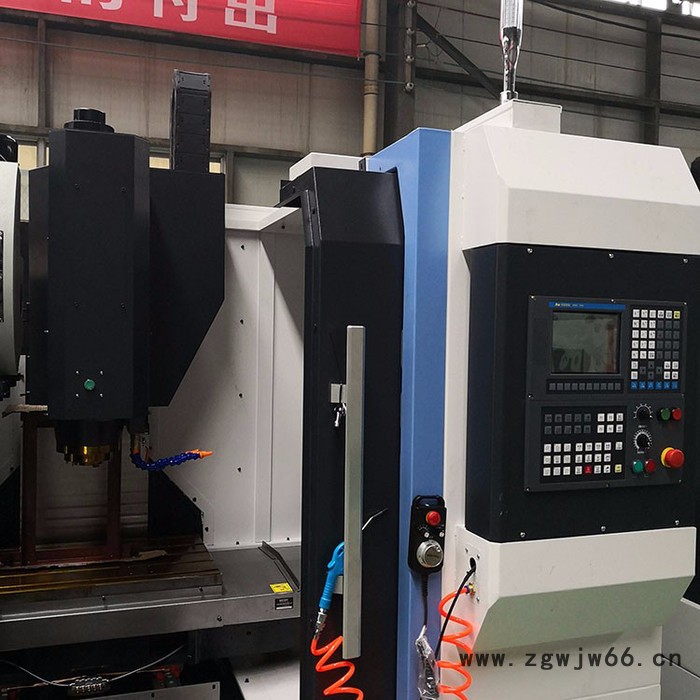 台数装备VMC850 立式加工中心  数控铣床 cnc加工中心  模具电脑锣床图5