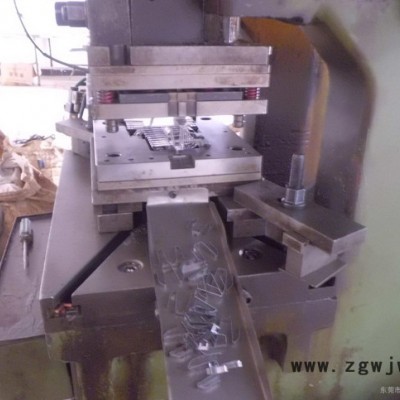 五金连续冲压模具加工可以来图来样设计定制开模级加工冲压件