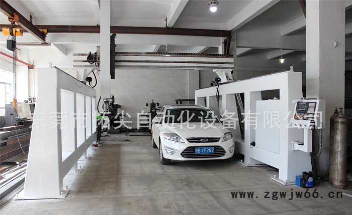 五轴联动加工中心/木模五轴联动雕刻机|五轴数控模具加工中心