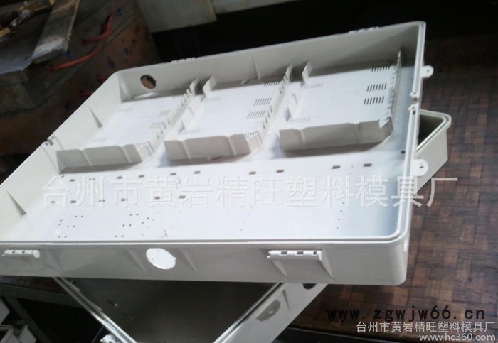 定做电表箱塑料模具，16表电表箱模具，pc电表箱塑料模具加工图3