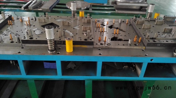 机械五金加工模具连续模 金属五金制品钣金件 单冲模单工序模拉伸模定制图5