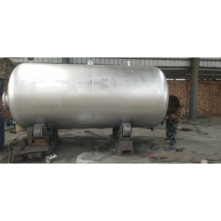 无塔供水压力罐服务网点    －    供水管件