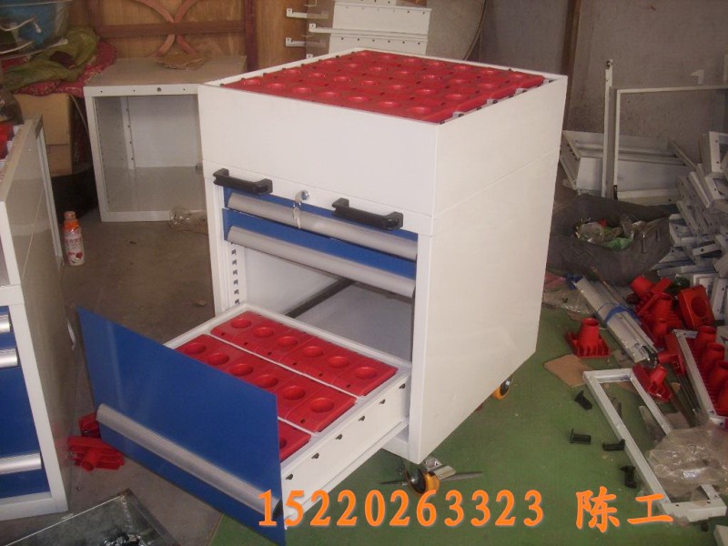 3抽刀具车_conew2