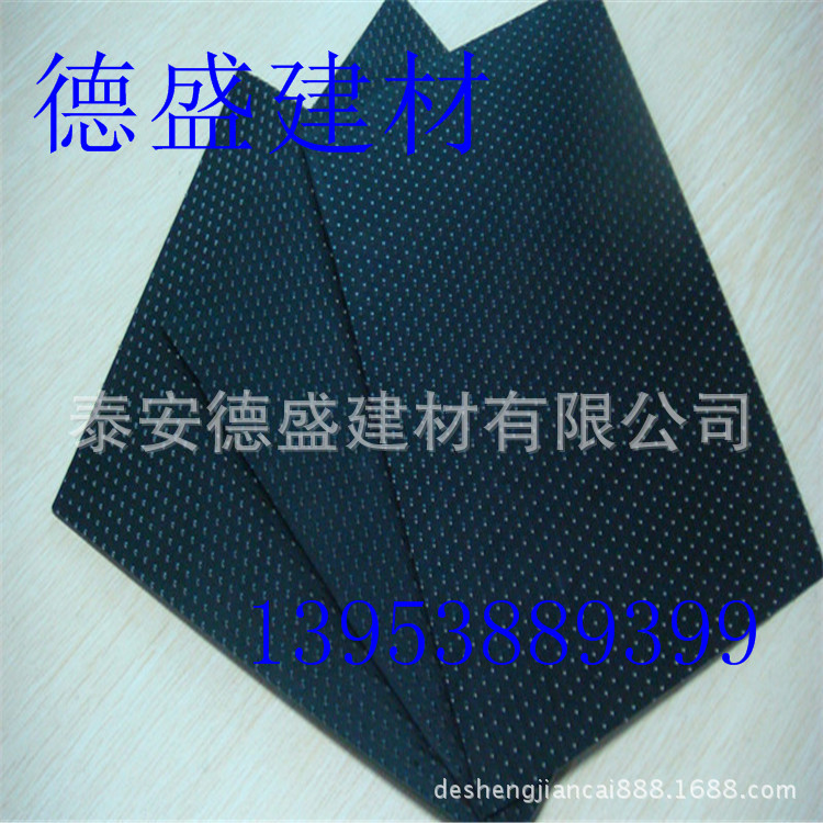 201106131514380667864