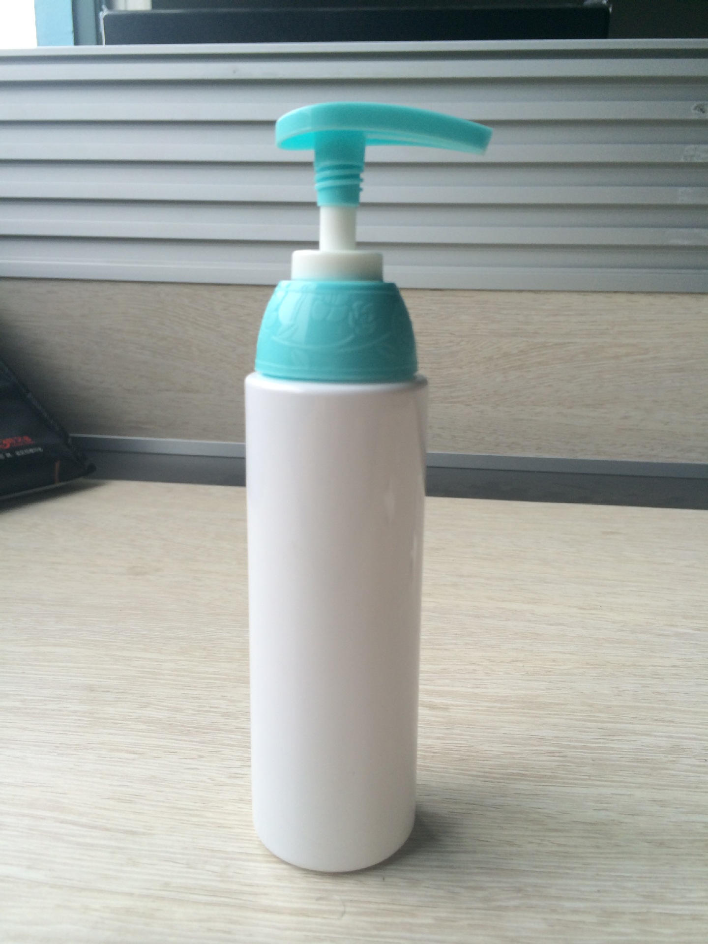 7DAAF36D-669F-4549-AC77-4A8B06