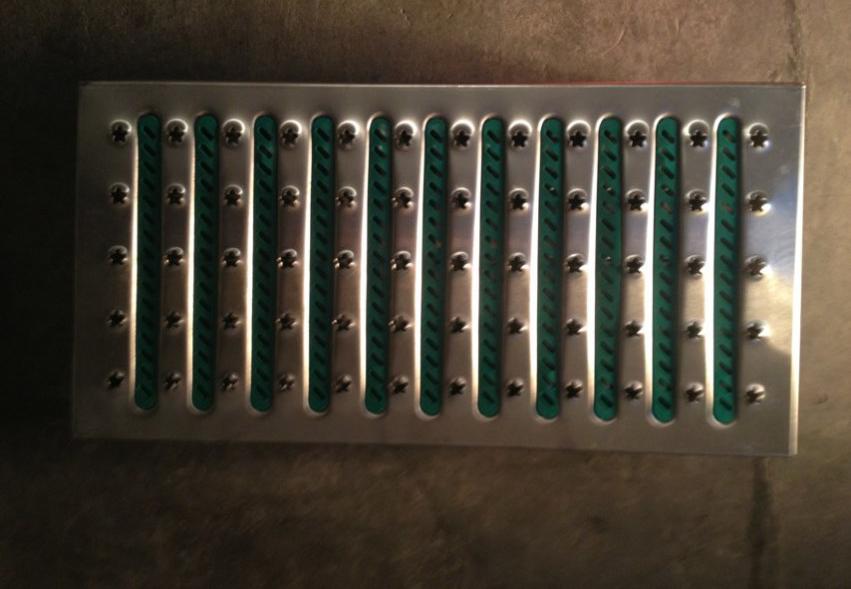 不锈钢隐形盖板2