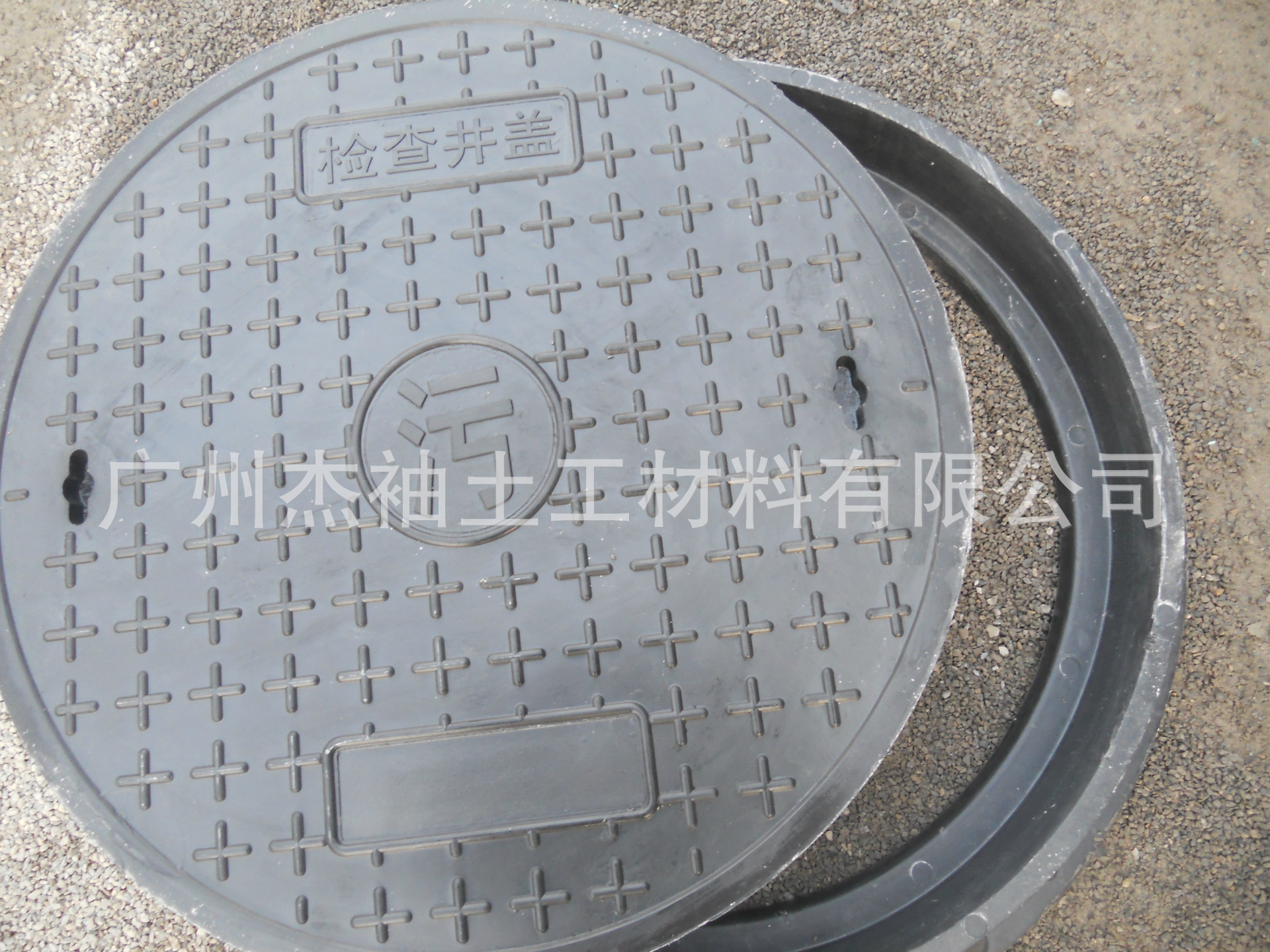 1263682587_75617408[1]