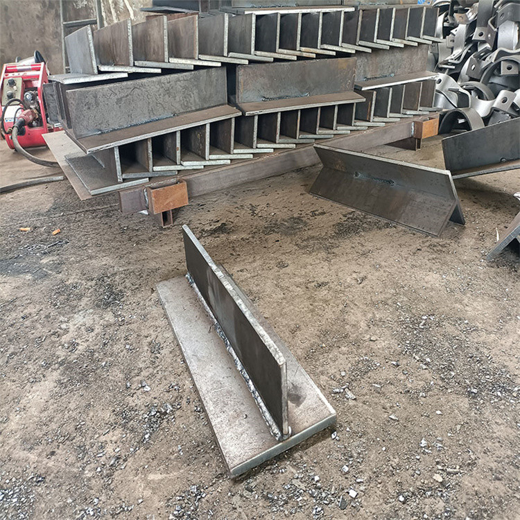 三孔管夹 镀锌管夹实体厂家 河北广拓加工定制