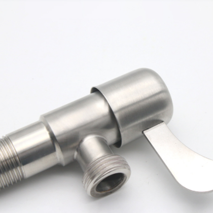 厂家供应水暖配件304不锈钢冲压把手角阀 冷热水铜芯三角阀止水阀图2