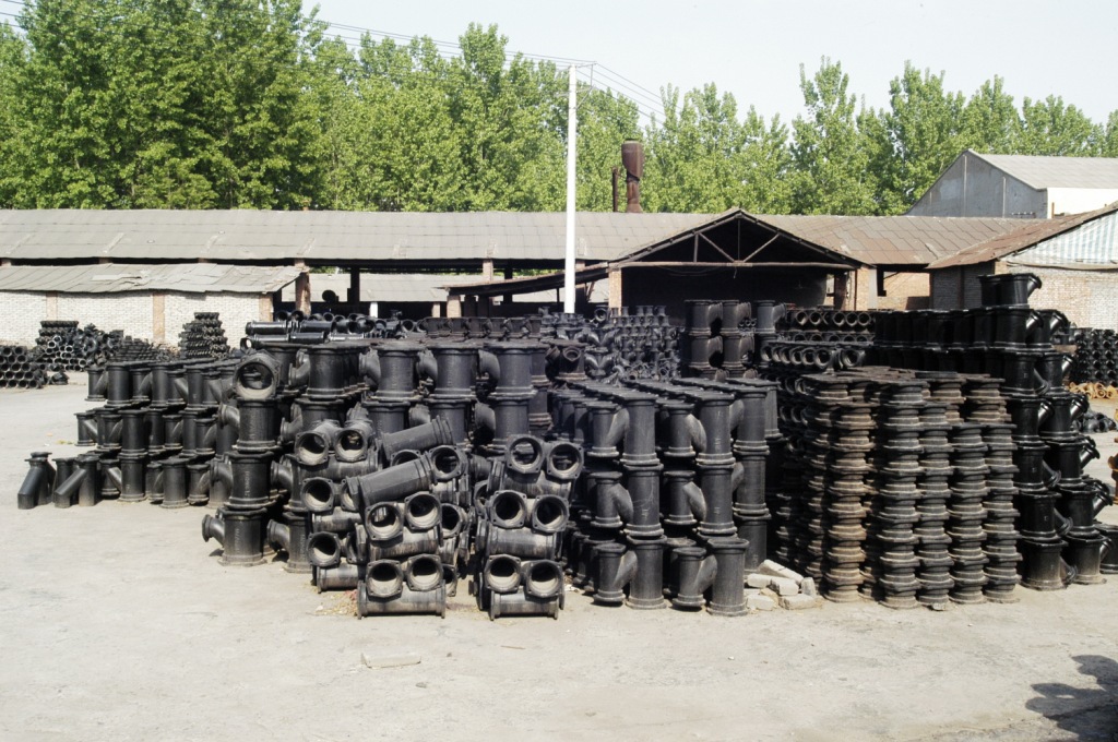 供应W型铸铁管 卡箍式连接铸铁管 W型排水铸铁管 无承口铸铁管