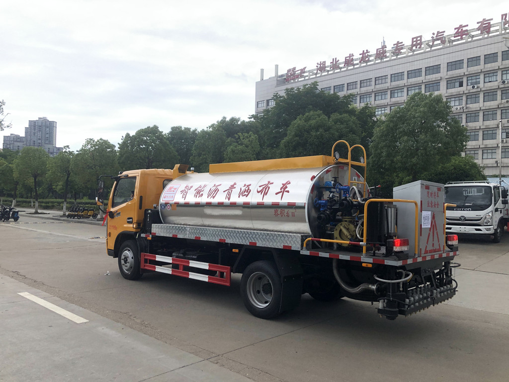 乳化沥青洒布罐喷嘴乳化沥青洒布车燃油式沥青洒布车
