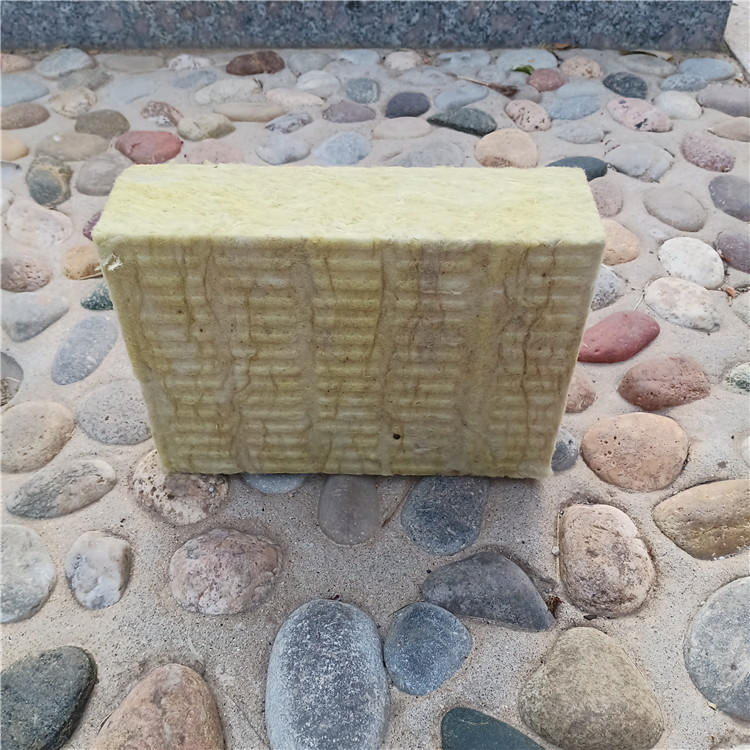 现货供应 岩棉板隔音材料 防火隔音隔热岩棉复合板 质量保证